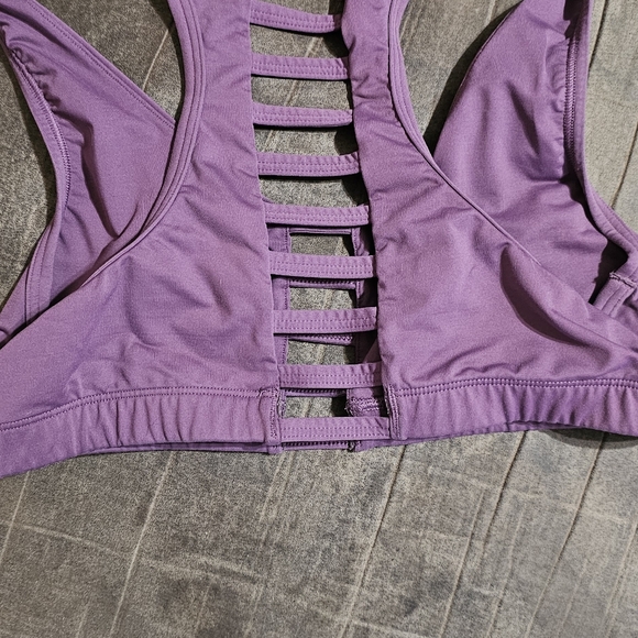 Purple VS sports bra - Picture 2 of 3